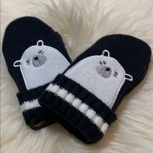 SALE!! Polar bear mittens